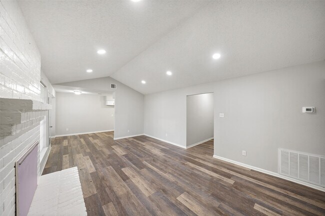 Foto del edificio - 14406 Cypress Branch Dr