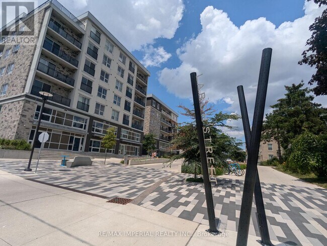 Building Photo - 275-B275 Larch St