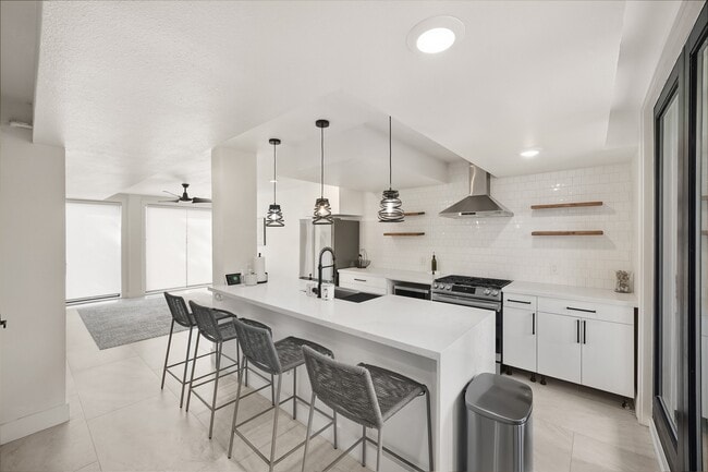 Building Photo - 1704 Tabor St