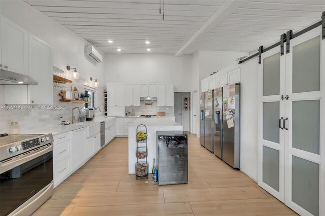 Foto del edificio - 7380 NW 44th Ct