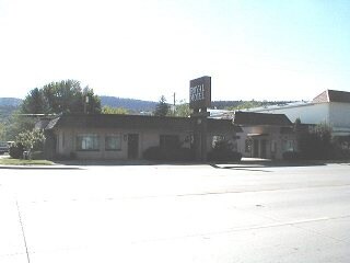 Primary Photo - 2068 Main Ave