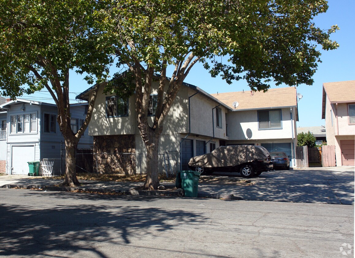 Primary Photo - 2119 Nevin Ave