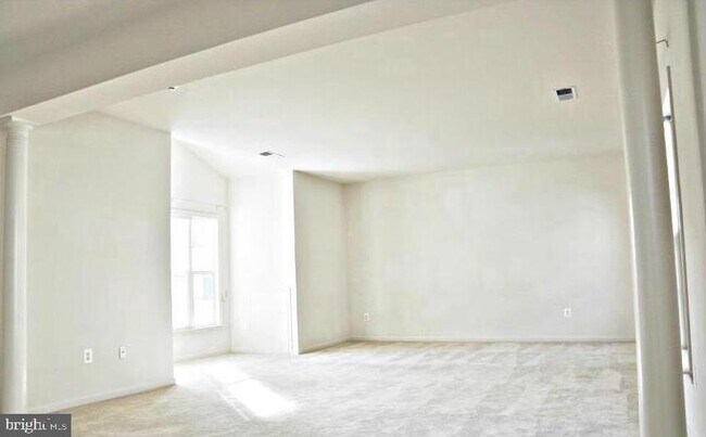 Foto del edificio - 8289 Laurel Heights Loop