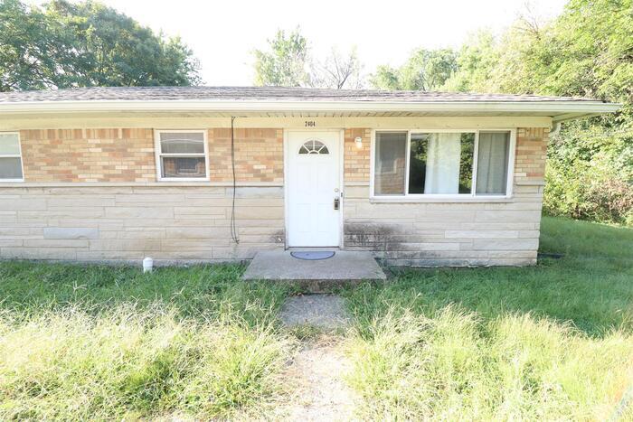 Primary Photo - 2404 N Lesley Ave