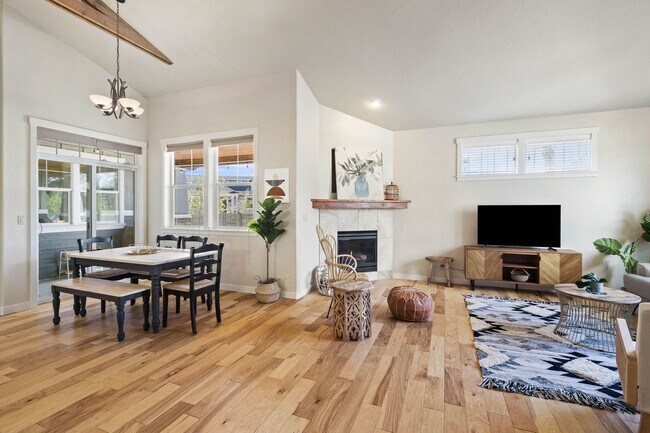 Foto del edificio - Fully Furnished SE Bend Retreat