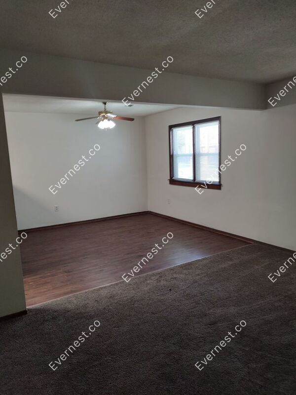 Building Photo - 2929 Flora Ave