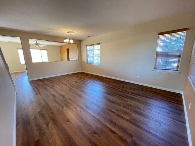 Building Photo - Desirable Providence Landing Home