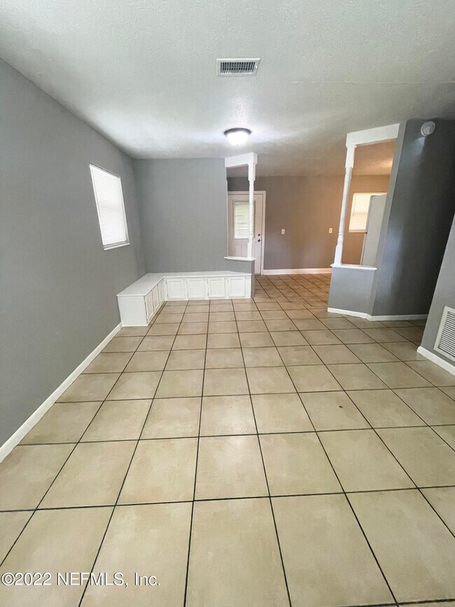 Building Photo - 8059 Pierre Dr