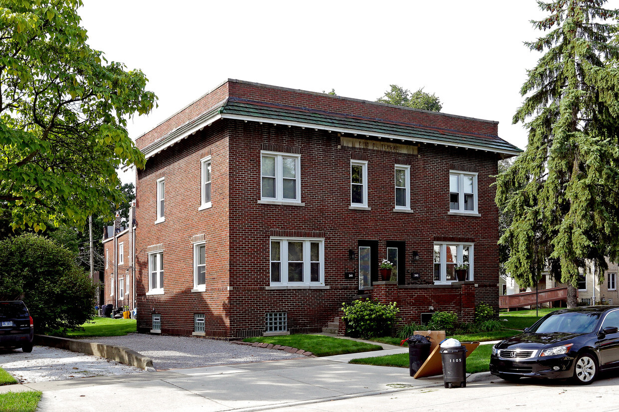 Foto del edificio - 341 W Harrison Ave