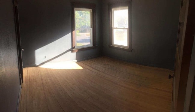 Building Photo - 57 Mulberry St