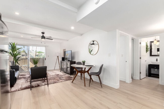 Building Photo - 4630 N 68th St