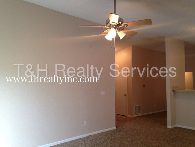 Building Photo - 5232 Cliff Ridge Dr