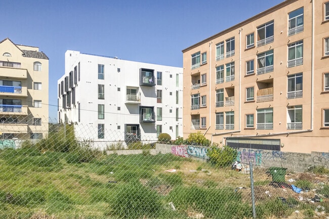 Building Photo - Fedora Flats