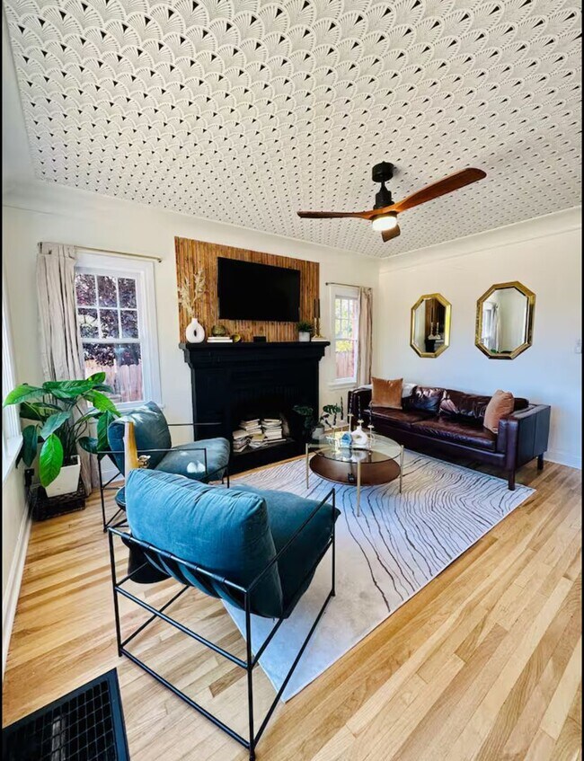 Foto del edificio - Midtown Gorgeous Home on Large Lot