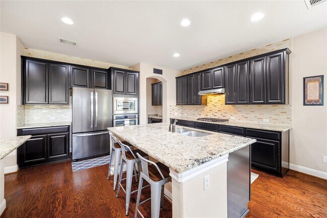 Building Photo - 5809 Viejo Dr