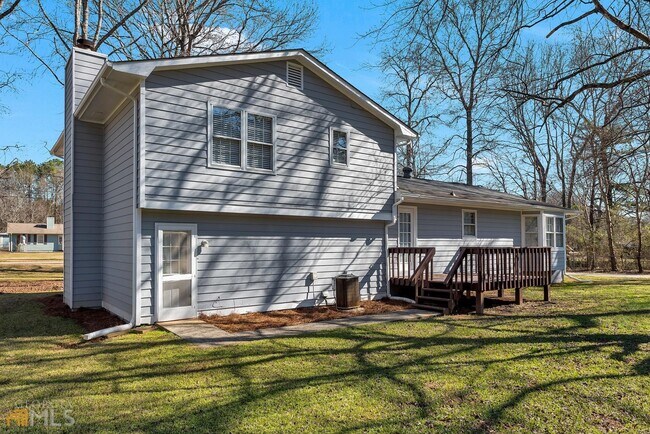 Building Photo - 10 Nectarine Dr