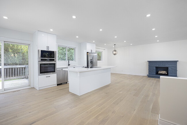 Building Photo - 239 Walden Dr