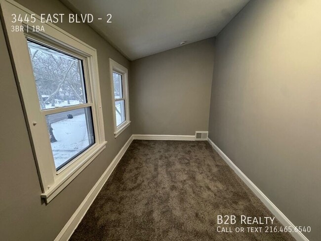 Foto del edificio - 3445 East Blvd