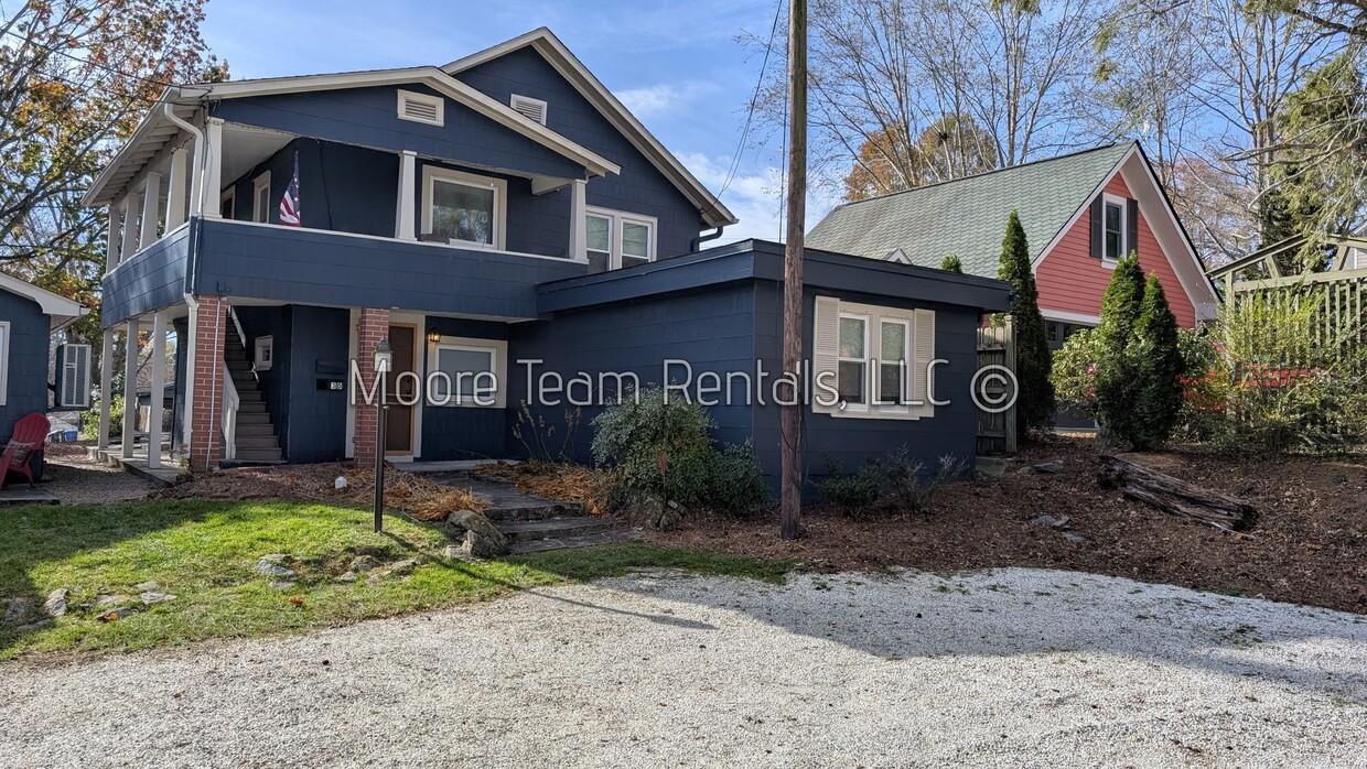 Primary Photo - 522 3rd Ave W