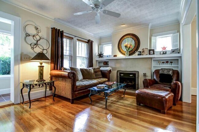 Foto del edificio - 162 Peachtree Hills Ave NE