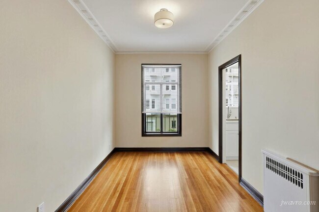 Foto del edificio - 1695 North Point St