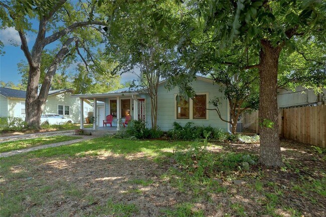 Building Photo - 1412 Palo Duro Rd