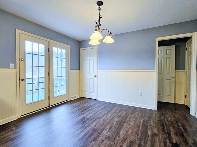 Foto del edificio - 131 Red Stone Cir