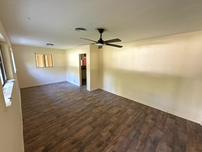 Photo - 3074 Lakewood Dr House