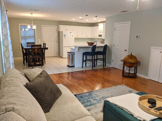 Foto del edificio - 1300 Arthur Ave