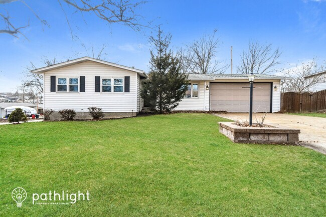 Building Photo - 9700 Antigo Drive, St. Louis, MO, 63123