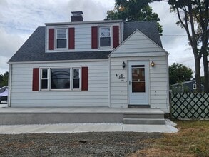 Building Photo - 56 N Turnpike Rd