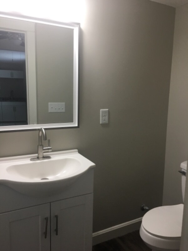 Foto del edificio - 320 E Main St