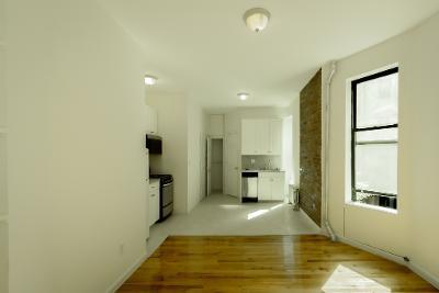 Building Photo - 205 E 94th St