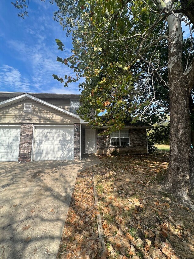 645647 W. Country Squire Ct Apartment for Rent in Columbia, MO