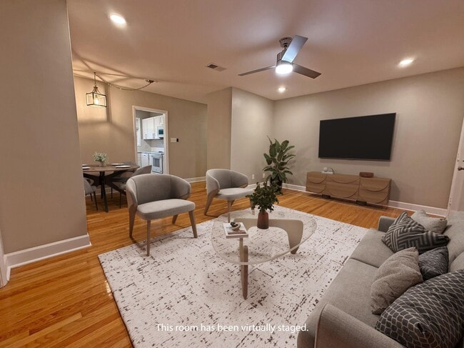 Foto del edificio - 606 E Park Ave