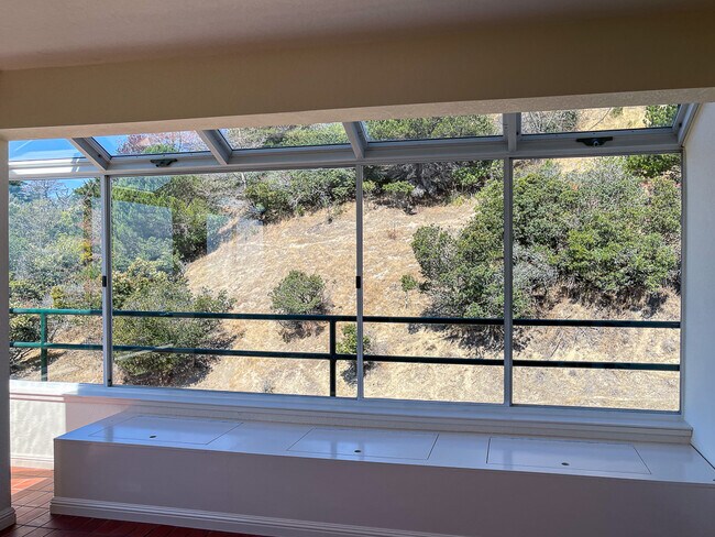 Building Photo - 1301 Quarry Ct