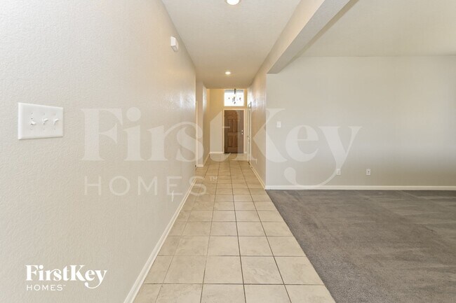 Foto del edificio - 5139 Castle Discordia St