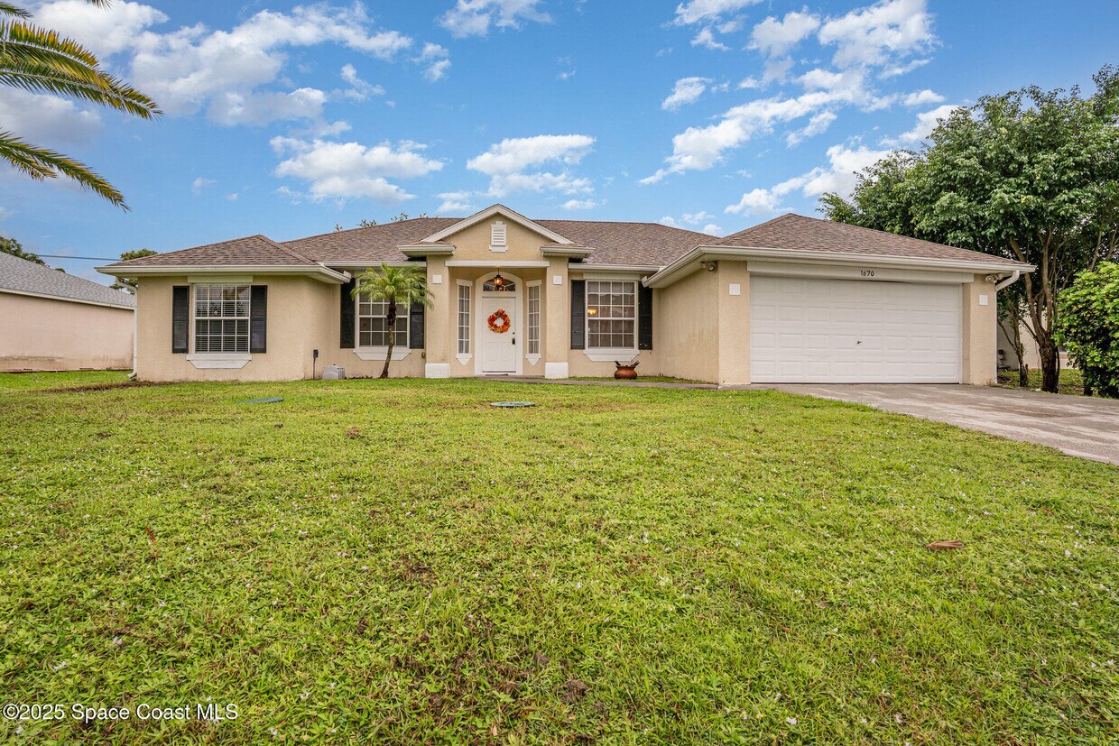 Foto principal - 1670 Waldrep St SE