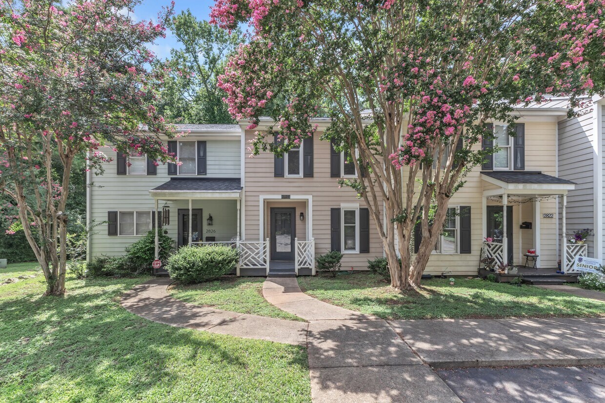 Foto principal - 2824 Wayland Dr