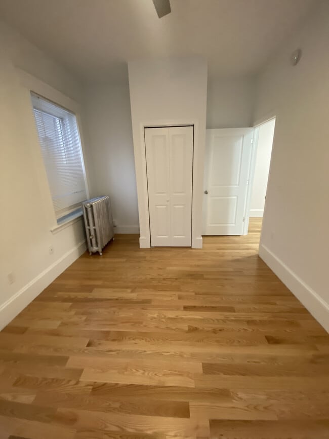 Building Photo - 65 Hemenway St