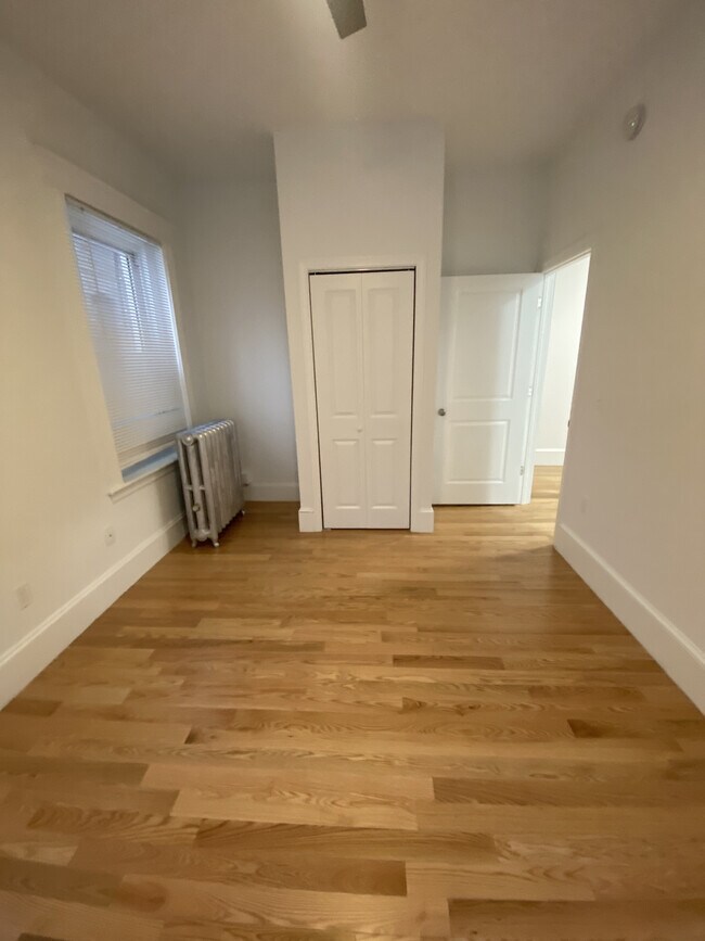 Photo - 65 Hemenway St Apartments