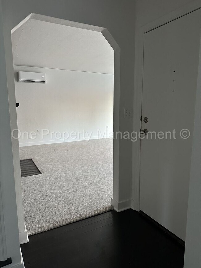 Foto del edificio - 902 E 31st St