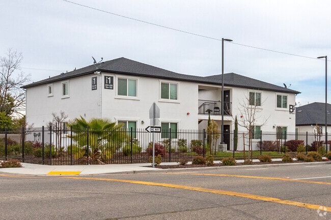 Building - B Street Apartments