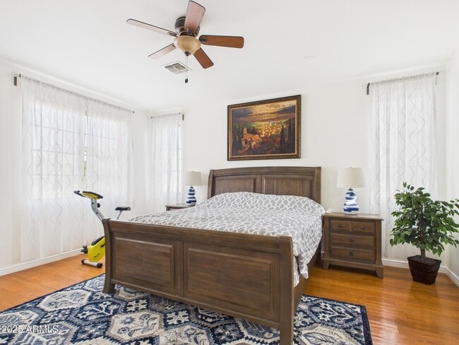 Building Photo - 2326 W Sleepy Ranch Rd