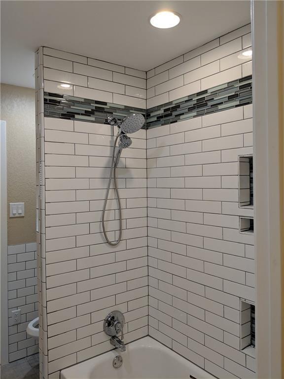 Foto del edificio - 8322 Greenslope Dr