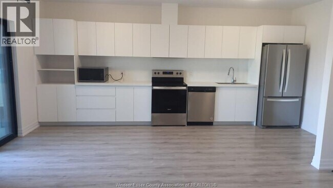 Photo du bâtiment - 7337 Meo Blvd