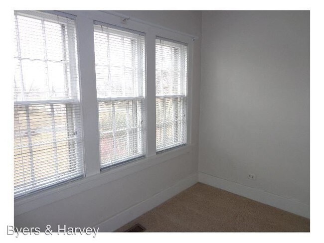 Foto del edificio - 735 Gracey Ave