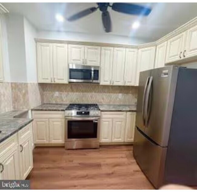 Cocina - 320 Loney St