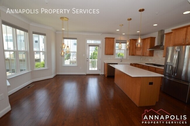 Building Photo - 114 Waterline Ct