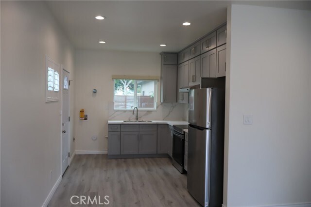 Foto del edificio - 10644 Fairhall St